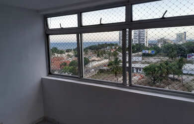 Imagem 8: Apt pra venda excelente local frente ao novo shopping em C.Caiada,Muito...