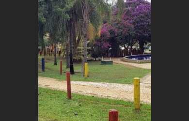 Imagem: O terreno possui 504m² de Área e está localizado em Alto