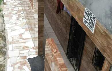 Imagem: A casa possui 2 Dormitórios, 1 Banheiro e está localizado