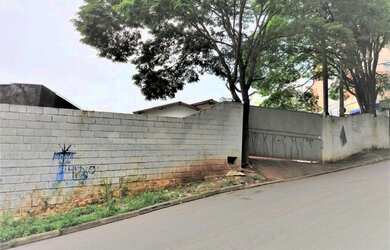 Imagem: O depósito possui 2.200m² de Área e está localizado em