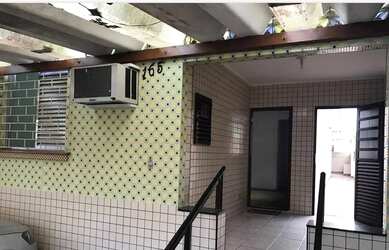 Imagem: A casa possui 4 Dormitórios, 3 Banheiros, 2 Vagas na garagem