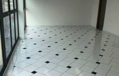 Imagem: O depósito possui 30m² de Área e está localizado em Santo