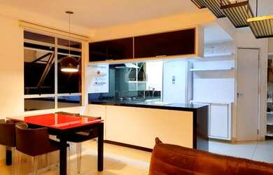 Imagem: O apartamento possui 2 Dormitórios, 1 Banheiro, 2 Vagas na