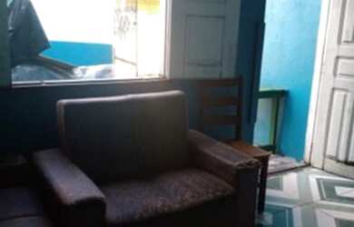 Imagem: A casa possui 2 Dormitórios, 1 Banheiro, 1 Vaga na garagem