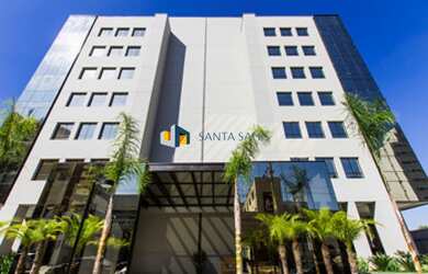 Imagem: O depósito possui 5 Vagas na garagem e 300m² de Área e está