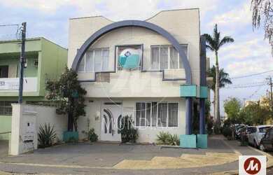 Imagem: O depósito possui 1 Vaga na garagem, 28-0m² de Área e está