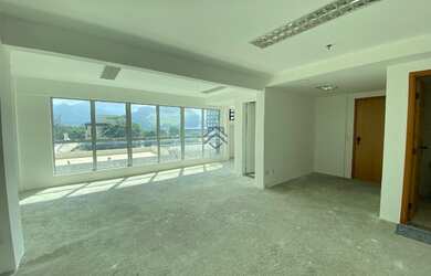 Imagem: O depósito possui 2 Vagas na garagem, 62m² de Área e está