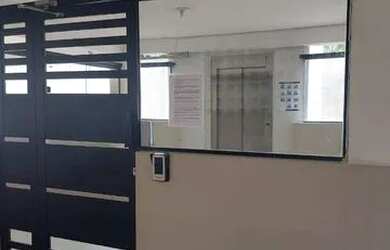 Imagem: O apartamento possui 3 Dormitórios, 1 Banheiro, 1 Vaga na garagem