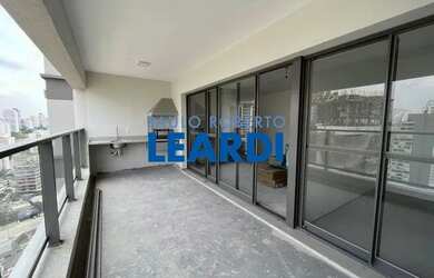 Imagem: O apartamento possui 3 Dormitórios, 4 Banheiros, 2 Vagas na