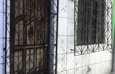 Imagem: A casa possui 2 Dormitórios e 1 Banheiro e está localizado