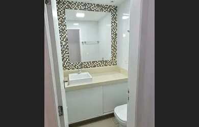 Imagem: O apartamento possui 2 Dormitórios, 1 Banheiro, 1 Vaga na garagem