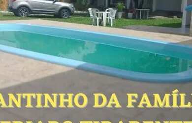 Imagem: A casa possui 4 Dormitórios, 5 Banheiros, 4 Vagas na garagem