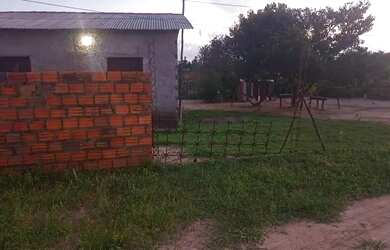 Imagem 1: Vendo está casa. 1 Banheiroe2 Dormitórios