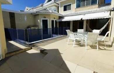 Imagem: A casa em condomínio possui 3 Dormitórios, 5 Banheiros, 2