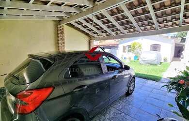 Imagem: A casa possui 2 Dormitórios, 2 Banheiros, 4 Vagas na garagem