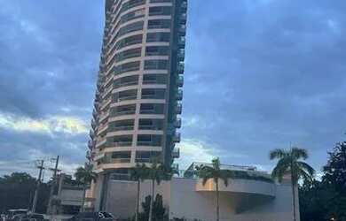 Imagem: O apartamento possui 4 Dormitórios, 5 Banheiros, 3 Vagas na