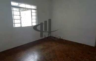 Imagem: A casa possui 1 Dormitório, 1 Banheiro, 3 Vagas na garagem