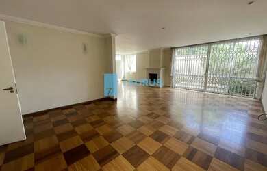 Imagem: Sobrado à venda, 4 dormitórios, 1 suíte, 3 vagas, 245m²