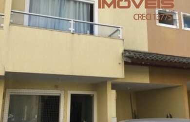 Imagem: A casa possui 3 Dormitórios, 3 Banheiros, 2 Vagas na garagem