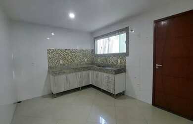 Imagem: A casa possui 3 Dormitórios, 4 Banheiros, 3 Vagas na garagem