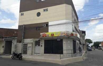 Imagem: O apartamento possui 2 Dormitórios e está localizado em Bonsucesso