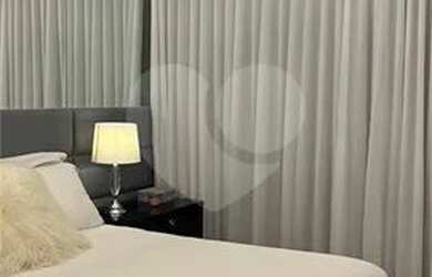 Imagem: O apartamento possui 2 Dormitórios, 1 Banheiro, 2 Vagas na