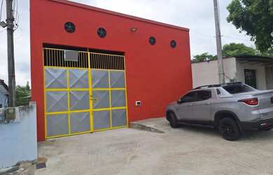 Imagem: O depósito possui 5 Vagas na garagem, 400m² de Área e está