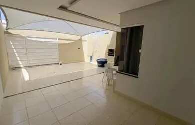 Imagem: A casa possui 2 Dormitórios, 2 Banheiros, 160m² de Área e