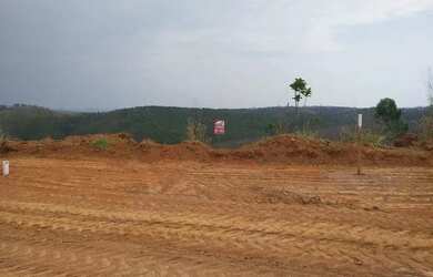 Imagem: O terreno possui 308m² de Área e está localizado em Centro