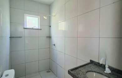 Imagem 15: Venda de Casa Enorme no Ancuri com 3 Quantos 3 Garagem - Mais informações