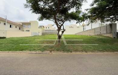 Imagem: O terreno possui 396m² de Área e está localizado em Bragança