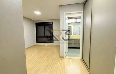 Imagem 16: Portal de Versalhes - Casa de rua