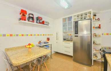 Imagem 4: Sobrado para venda com 183 metros quadrados com 3 quartos em Bacacheri...