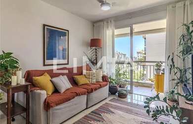 Imagem: O apartamento possui 2 Dormitórios, 2 Banheiros, 1 Vaga na