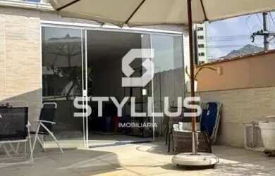 Imagem: A casa possui 4 Dormitórios, 4 Banheiros, 1 Vaga na garagem