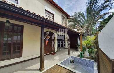 Imagem: A casa em condomínio possui 4 Dormitórios, 2 Banheiros, 2