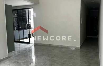 Imagem: A casa em condomínio possui 3 Dormitórios, 2 Banheiros, 2