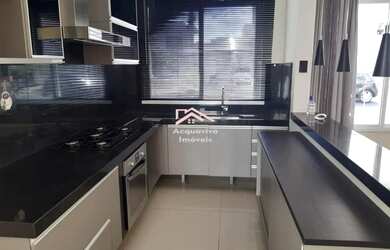 Imagem: A casa em condomínio possui 3 Dormitórios, 2 Banheiros, 2