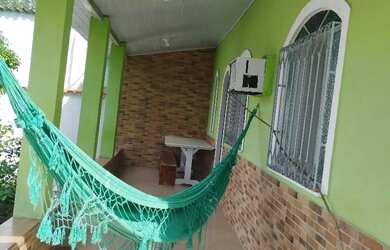 Imagem: A casa possui 3 Dormitórios, 3 Banheiros, 1 Vaga na garagem