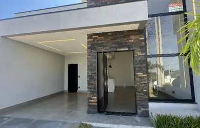 Imagem: A casa em condomínio possui 3 Dormitórios, 2 Banheiros, 2