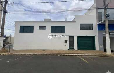 Imagem: O depósito possui 1 Vaga na garagem, 89m² de Área e está