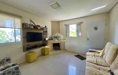 Imagem: A casa possui 2 Dormitórios, 1 Banheiro e 323m² de Área e