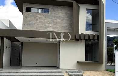 Imagem: A casa em condomínio possui 4 Dormitórios, 3 Banheiros, 2