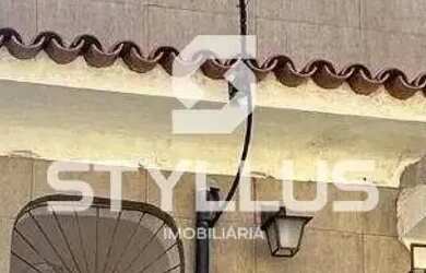 Imagem: A casa possui 3 Dormitórios, 2 Banheiros, 1 Vaga na garagem