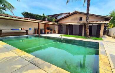 Imagem: A casa em condomínio possui 3 Dormitórios, 3 Banheiros, 5