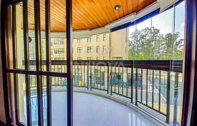 Imagem: O apartamento possui 3 Dormitórios, 1 Banheiro, 2 Vagas na