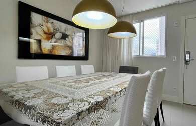 Imagem: O apartamento possui 4 Dormitórios, 5 Banheiros, 2 Vagas na