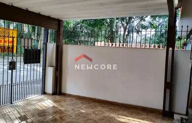 Imagem: A casa possui 3 Dormitórios, 4 Banheiros, 3 Vagas na garagem