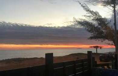 Imagem 3: Casa de frente p o mar. 2 Vagas na garageme3 Dormitórios