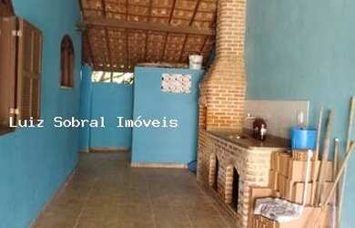 Imagem: A casa possui 3 Dormitórios, 3 Banheiros, 2 Vagas na garagem